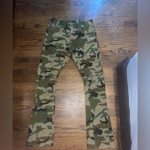 Stacked flared ripped camo pants from smoke rise size 32W/36L